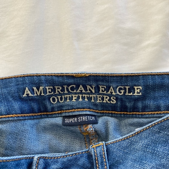 non ripped american eagle blue jeans - Picture 3 of 3